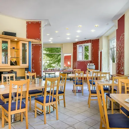 Am Bonhöfferplatz 3*