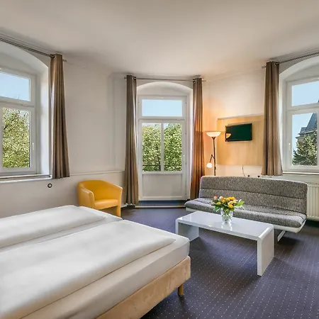 Hotell Am Bonhöfferplatz 3*