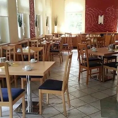 מלון Am Bonhoefferplatz 3*